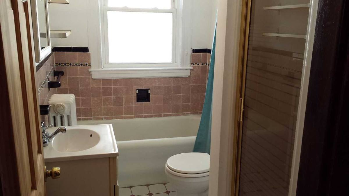 Apartment for rent at 32 Commonwealth Ave, Chestnut Hill, MA 02467