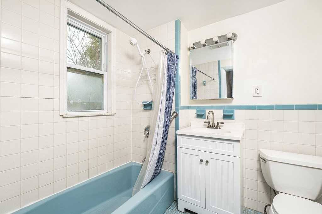 Apartment for rent at 19 Dexter Ave, Waltham, MA 02453