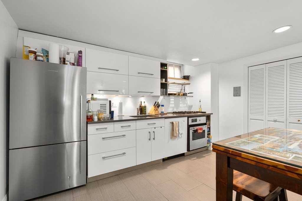 Apartment for rent at 26 Dartmouth Place, Boston, MA 02116