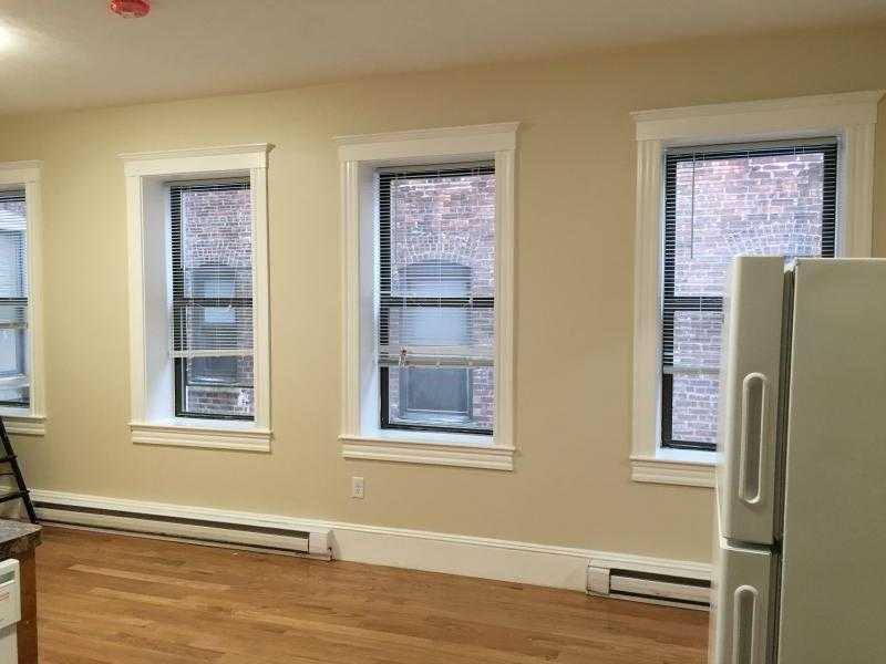 Apartment for rent at 897 Huntington Ave, Boston, MA 02115