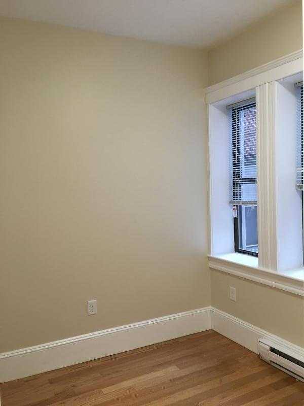 Apartment for rent at 897 Huntington Ave, Boston, MA 02115