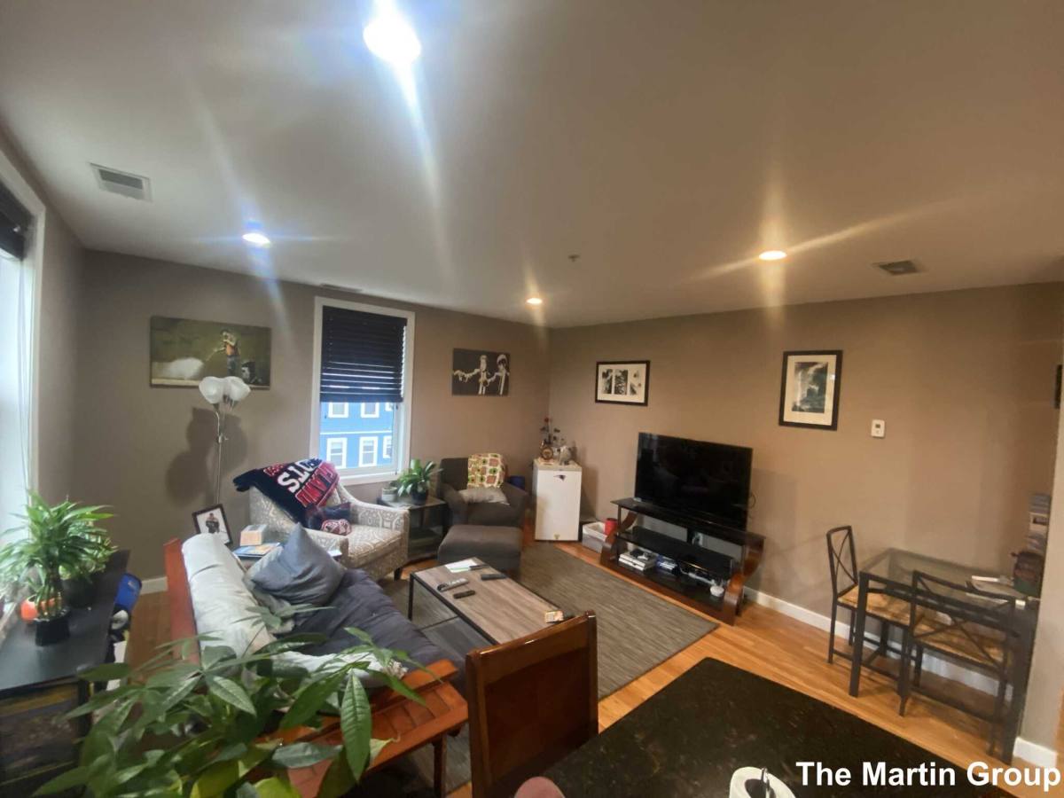 Apartment for rent at 110 Fellsway W, Somerville, MA 02145