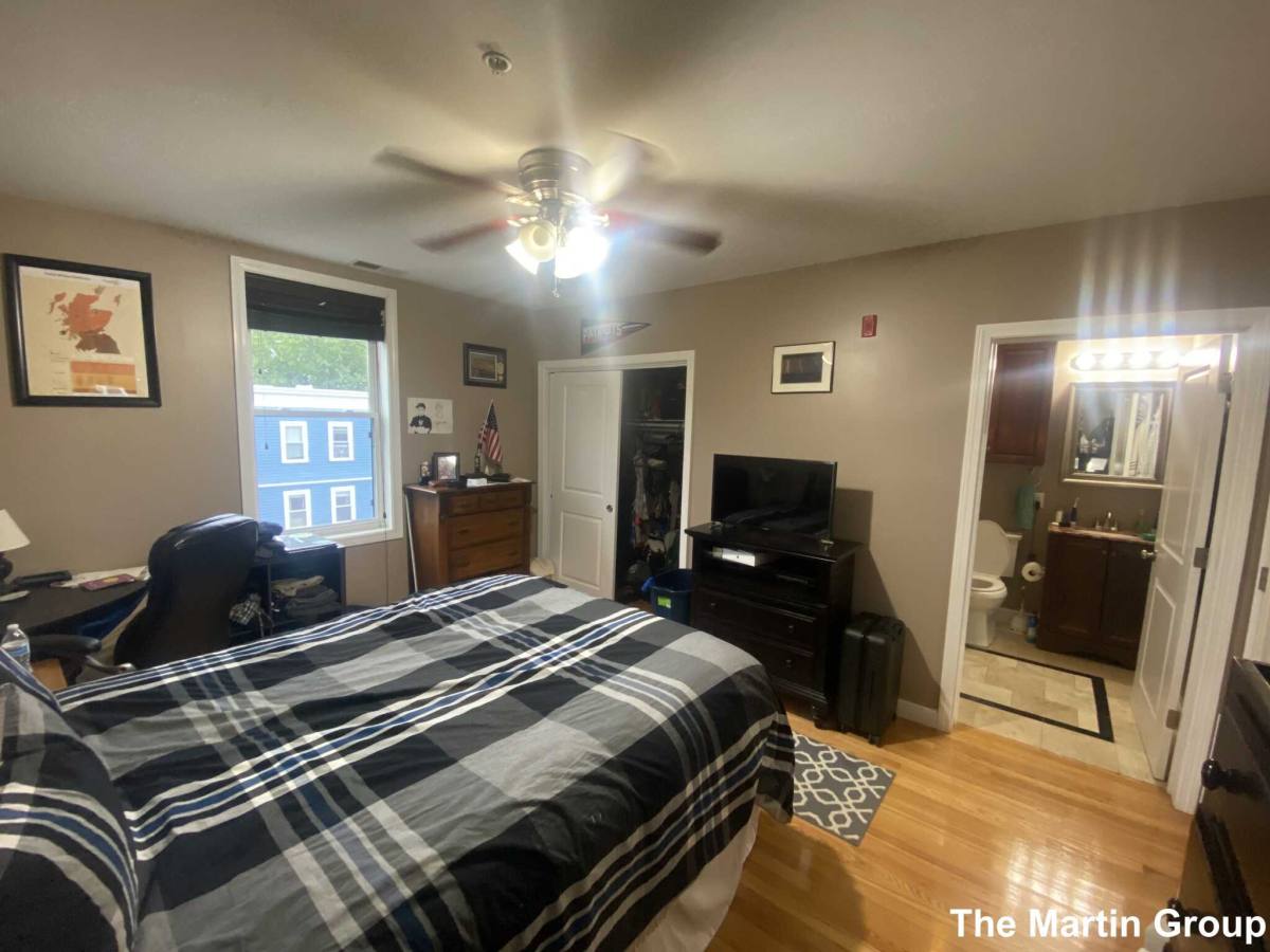 Apartment for rent at 110 Fellsway W, Somerville, MA 02145