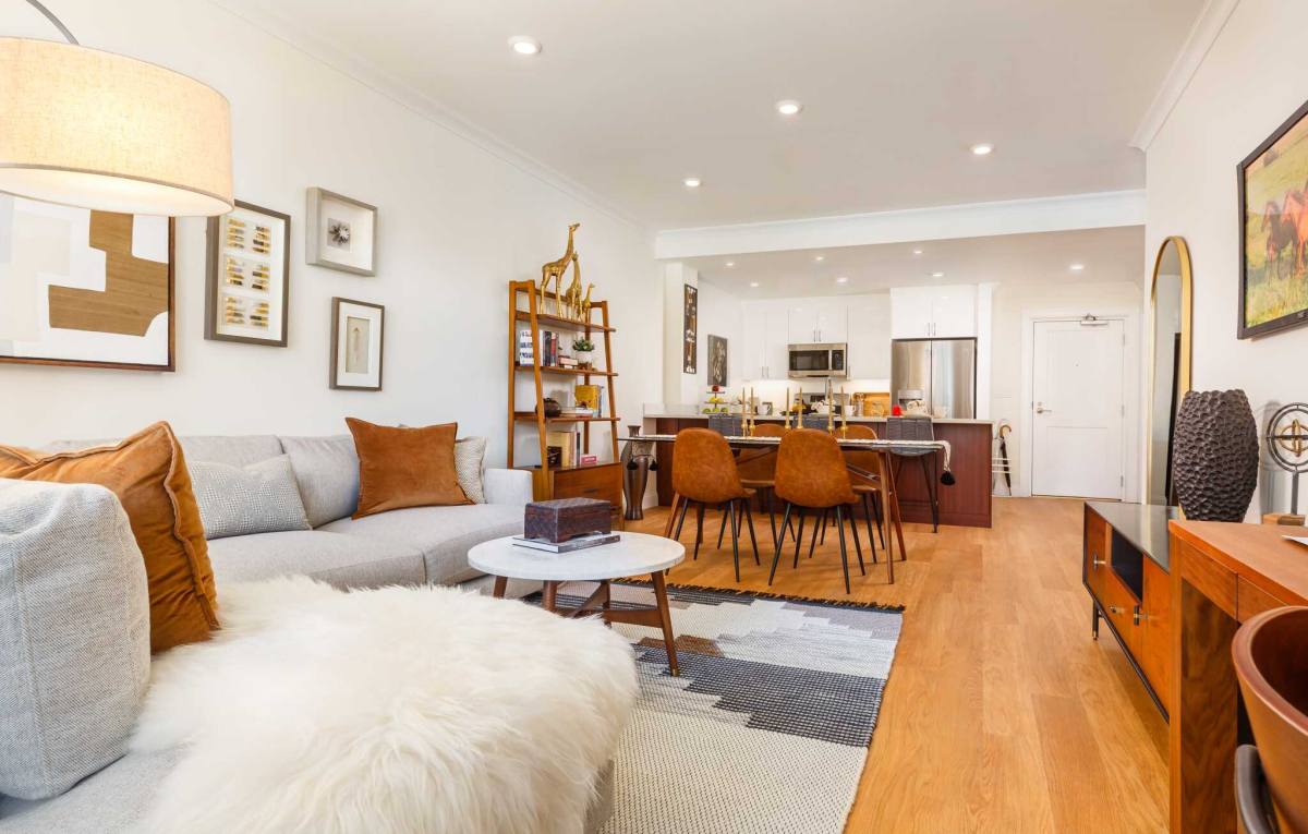 Apartment for rent at 130 Gerry Rd, Chestnut Hill, MA 02467