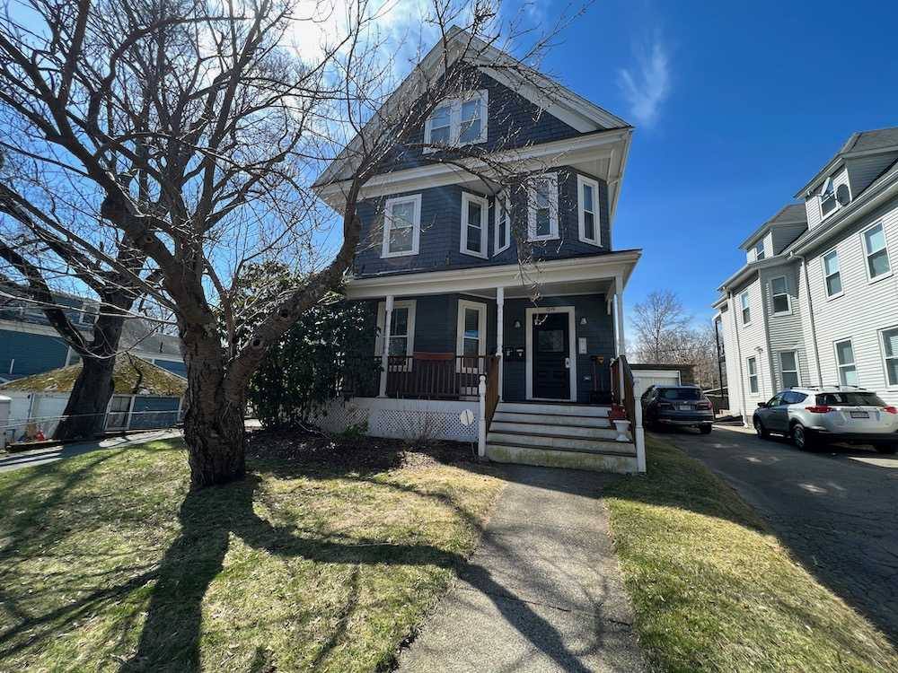 Apartment for rent at 94 Maple St, West Roxbury, MA 02132