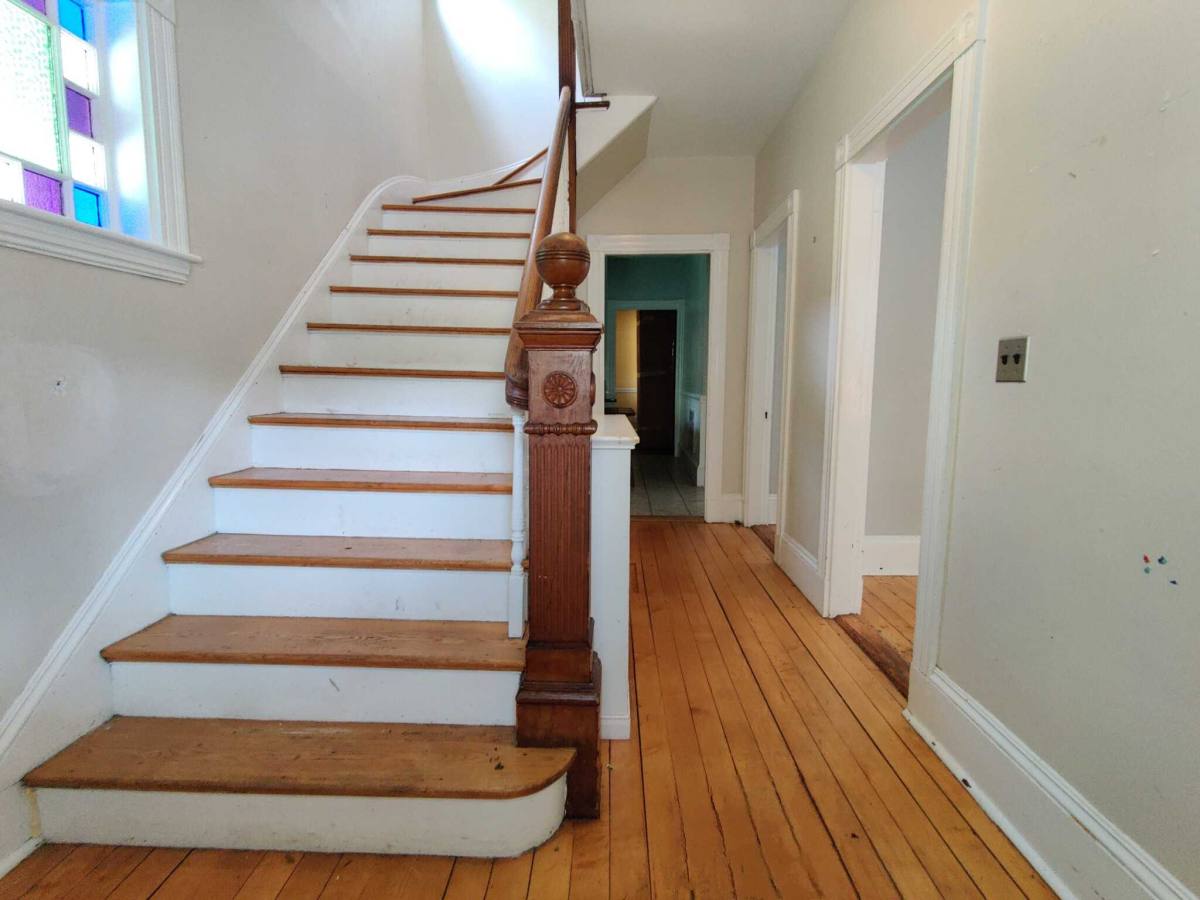 Apartment for rent at 280 Poplar St, Roslindale, MA 02131