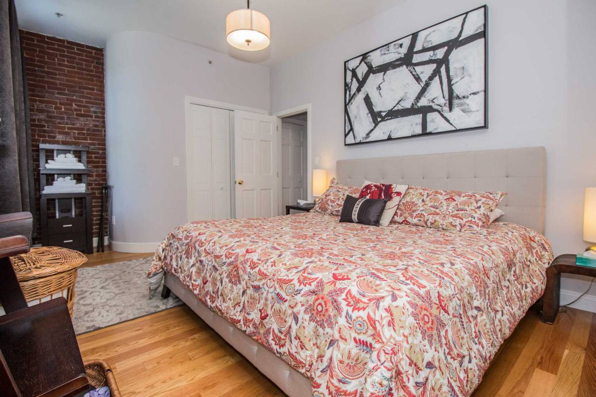 Apartment for rent at 17 Harvard St, Brookline, MA 02445