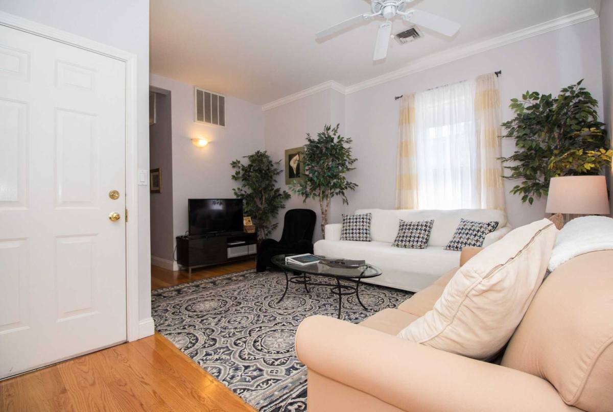 Apartment for rent at 17 Harvard St, Brookline, MA 02445