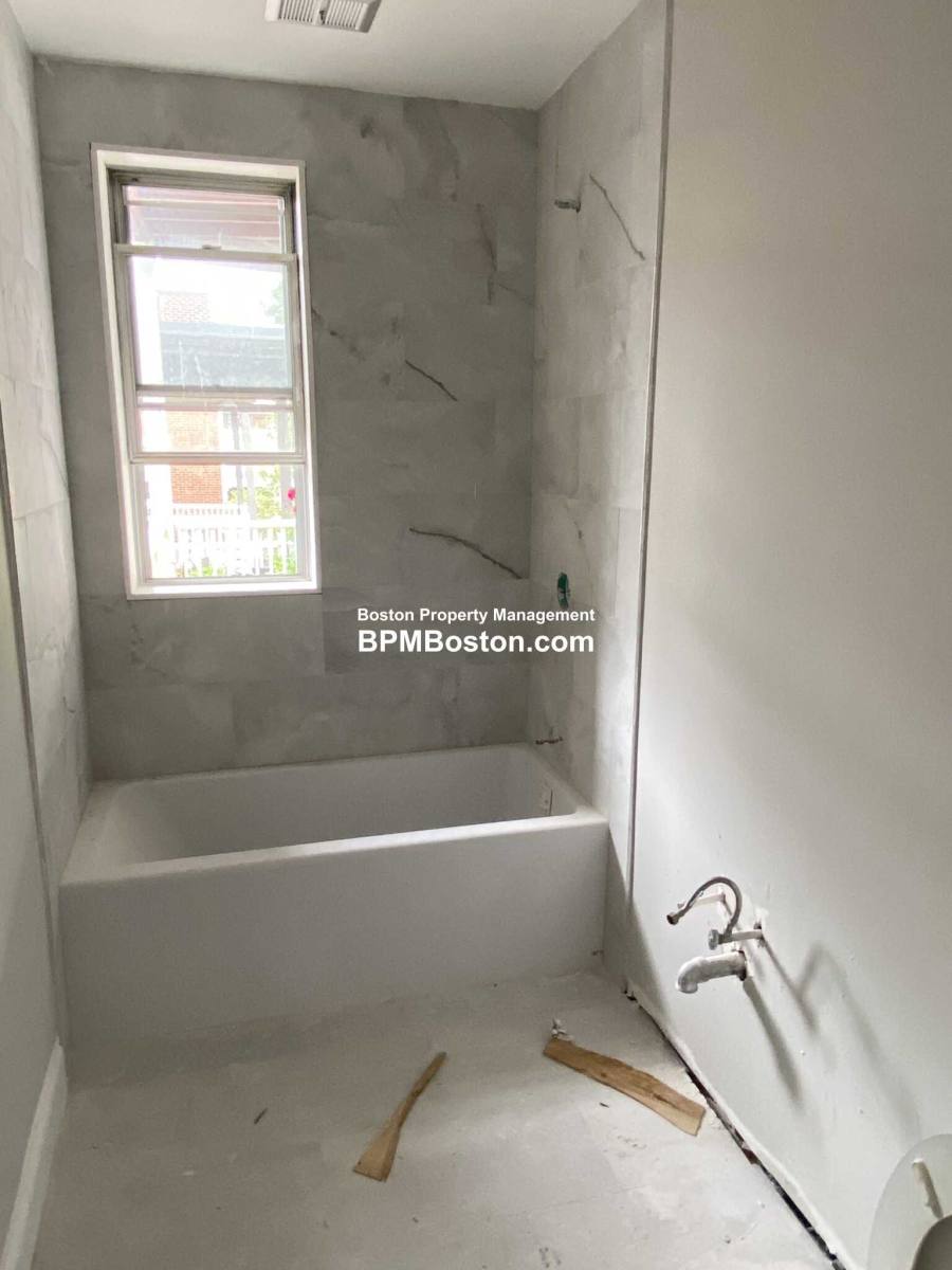 Apartment for rent at 18 Kilsyth Rd, Brookline, MA 02445