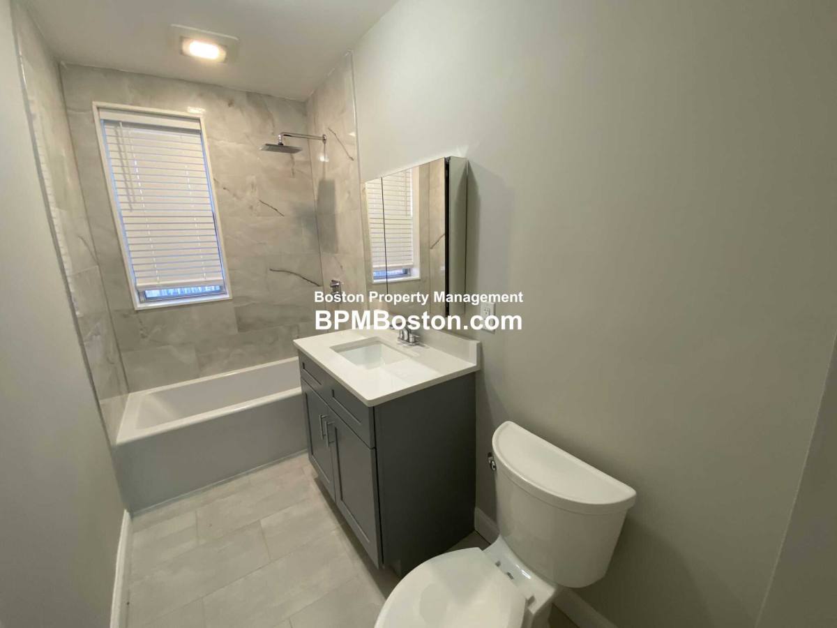 Apartment for rent at 18 Kilsyth Rd, Brookline, MA 02445