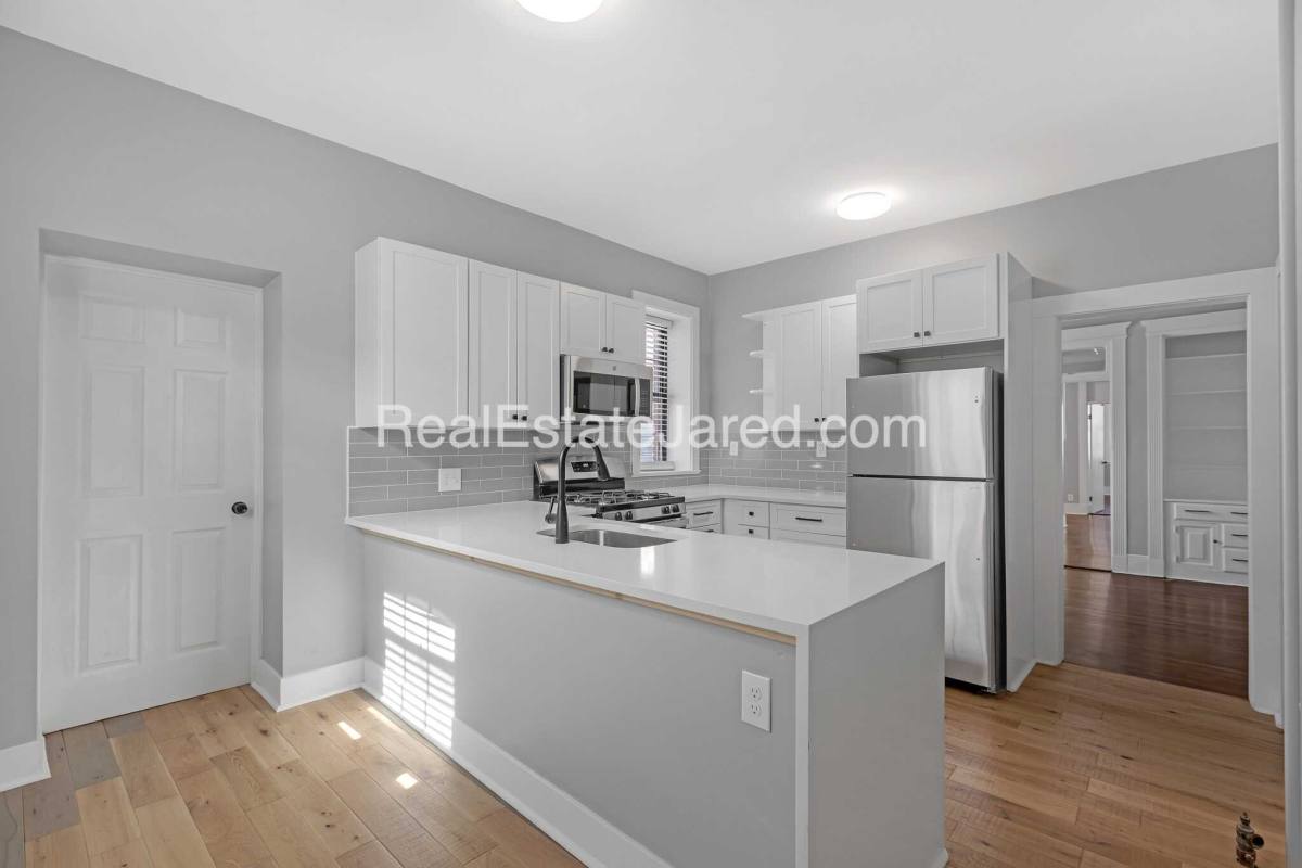 Apartment for rent at 39 Glenville Ave, Allston, MA 02134
