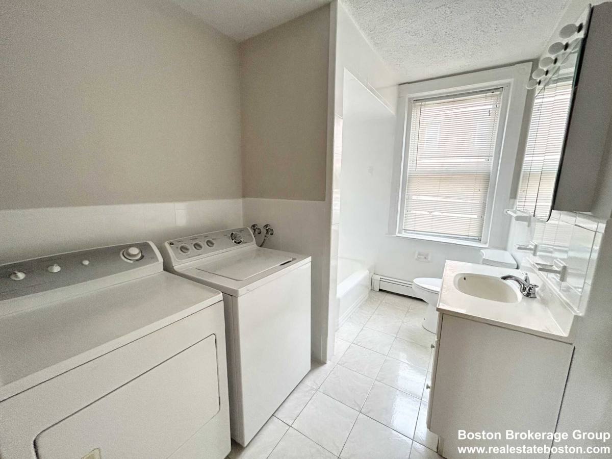 Apartment for rent at 175 Gove St, East Boston, MA 02128