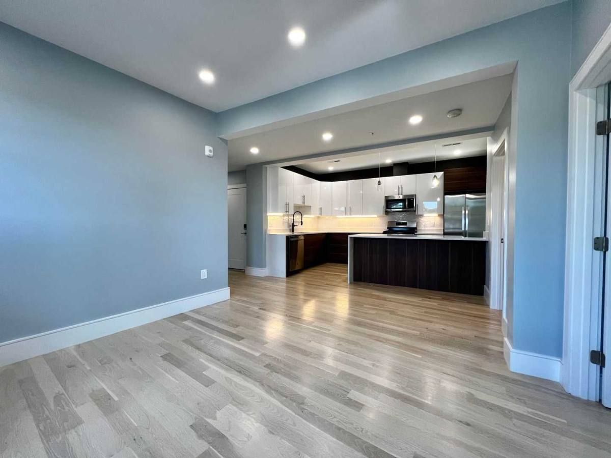 Apartment for rent at 9-1 University Rd #3, Brookline, MA 02445