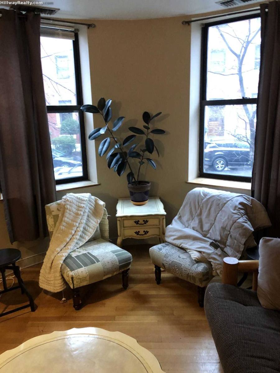 Apartment for rent at 113 Gainsborough St, Boston, MA 02115