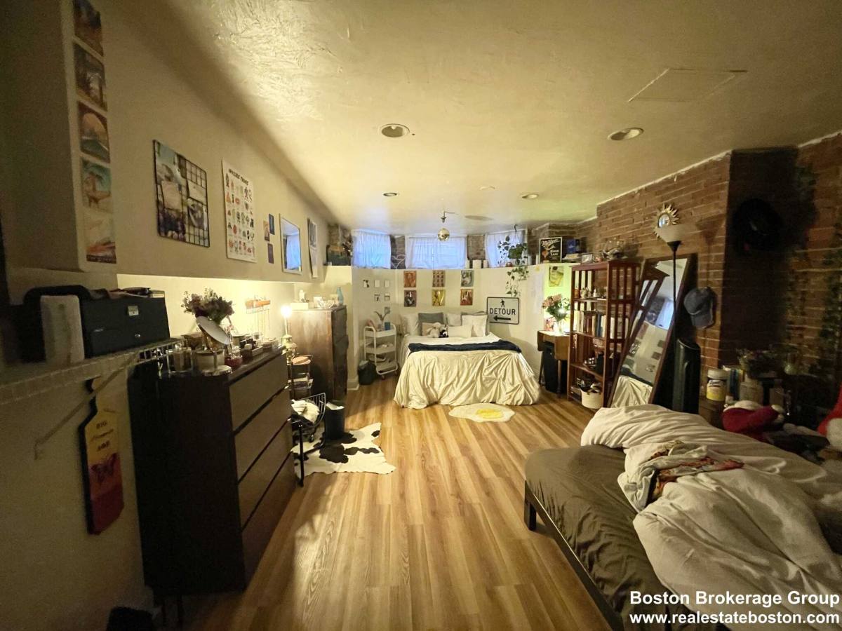 Apartment for rent at 83 Gainsborough St, Boston, MA 02115