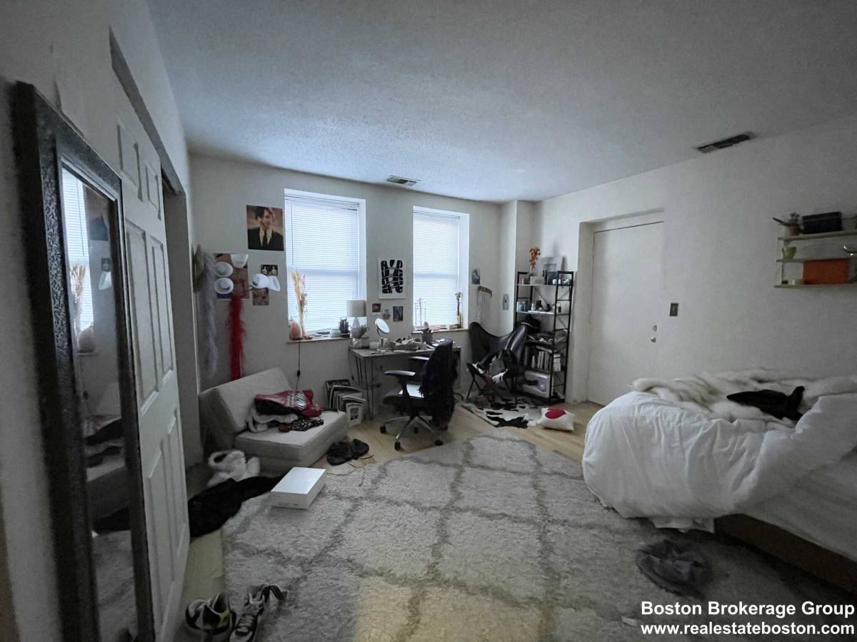 Apartment for rent at 83 Gainsborough St, Boston, MA 02115