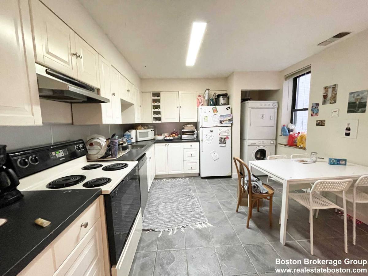 Apartment for rent at 83 Gainsborough St, Boston, MA 02115