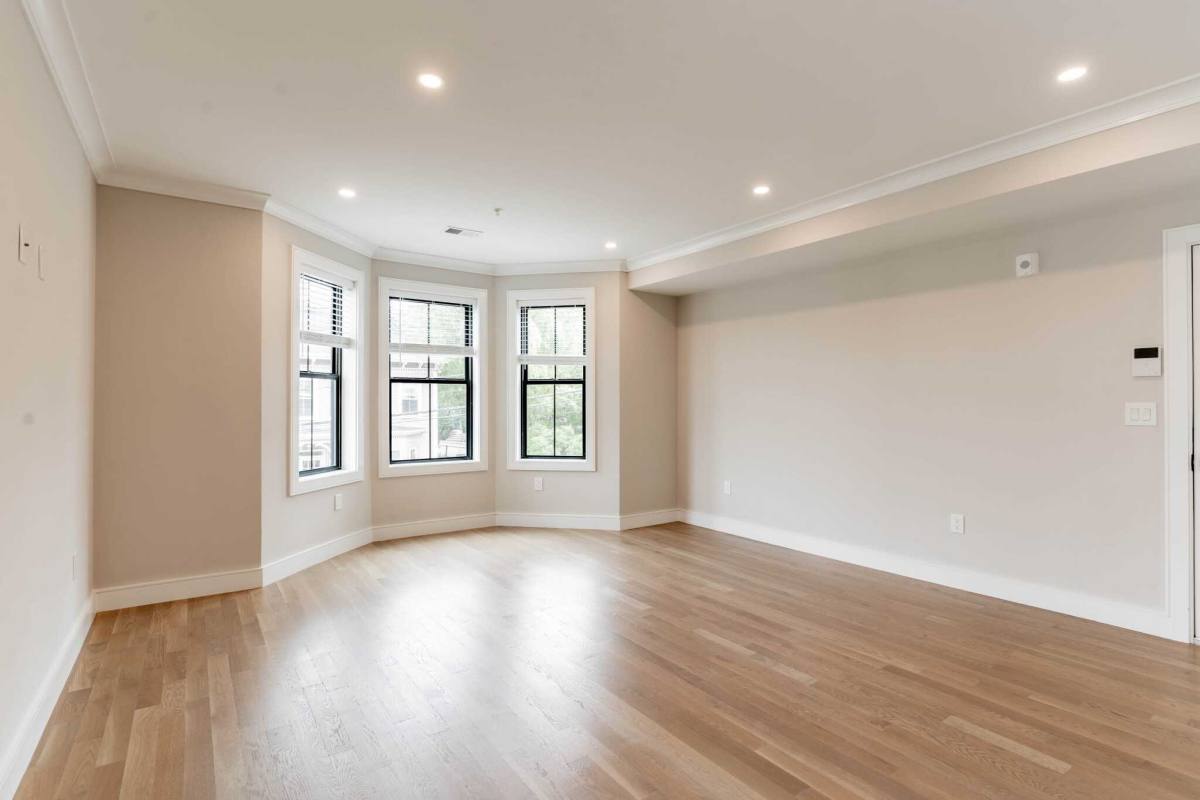 Apartment for rent at 291 Lamartine St, Jamaica Plain, MA 02130