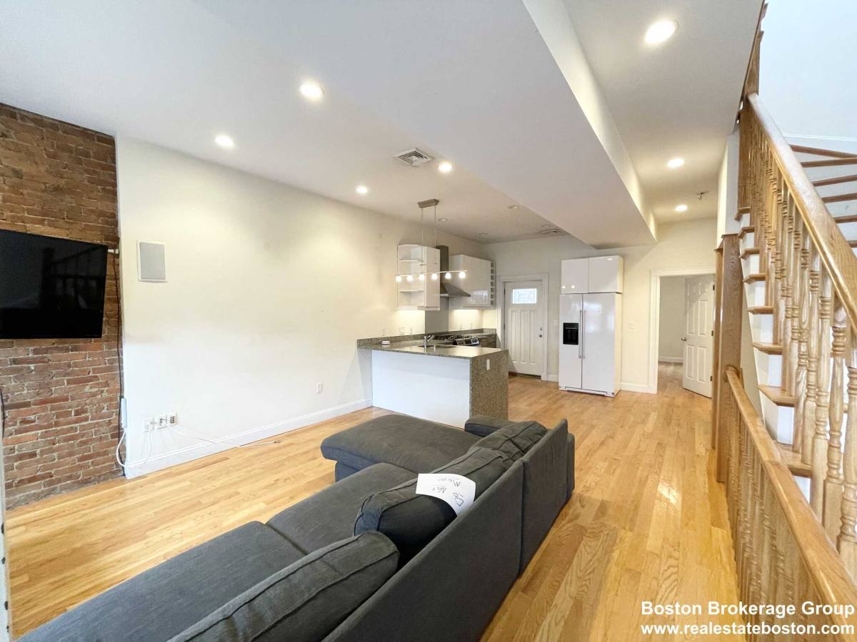 Apartment for rent at 108 L St, South Boston, MA 02127