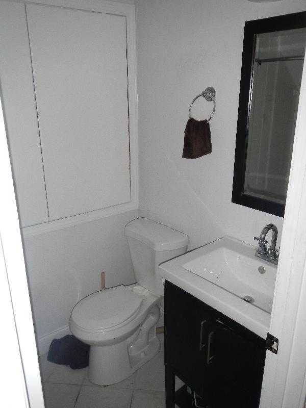 Apartment for rent at 253 Northampton St, Easthampton, MA 01027