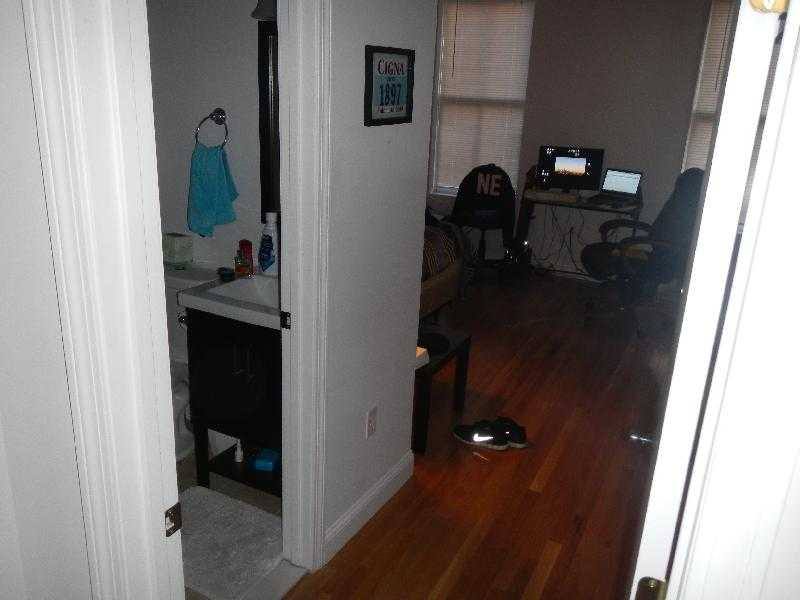 Apartment for rent at 253 Northampton St, Easthampton, MA 01027