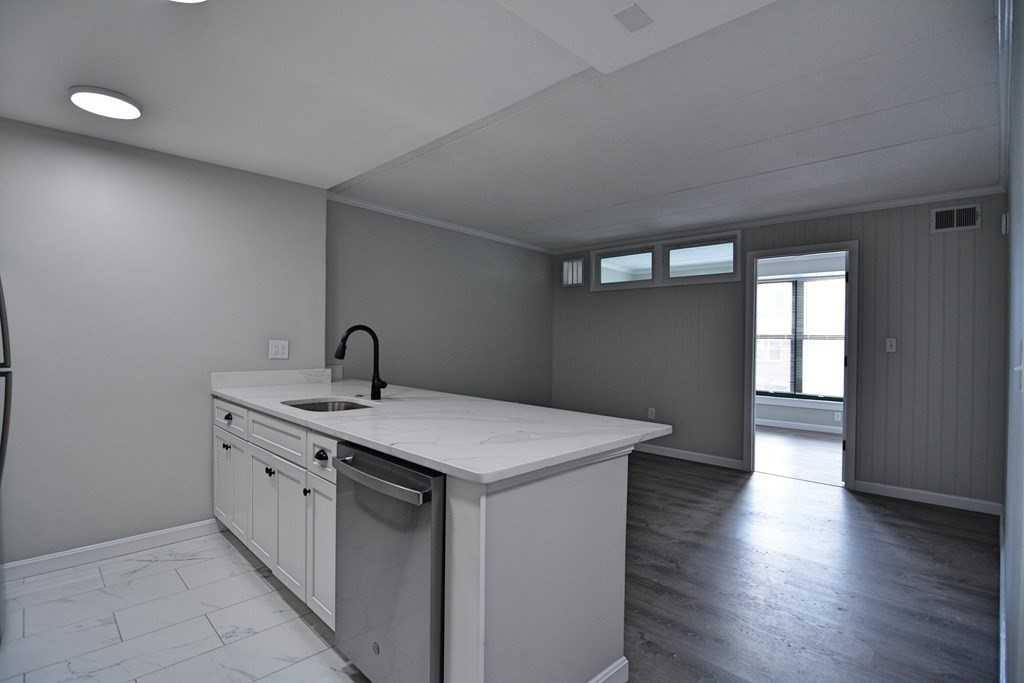 Apartment for rent at 13 Douglass Park, Boston, MA 02118