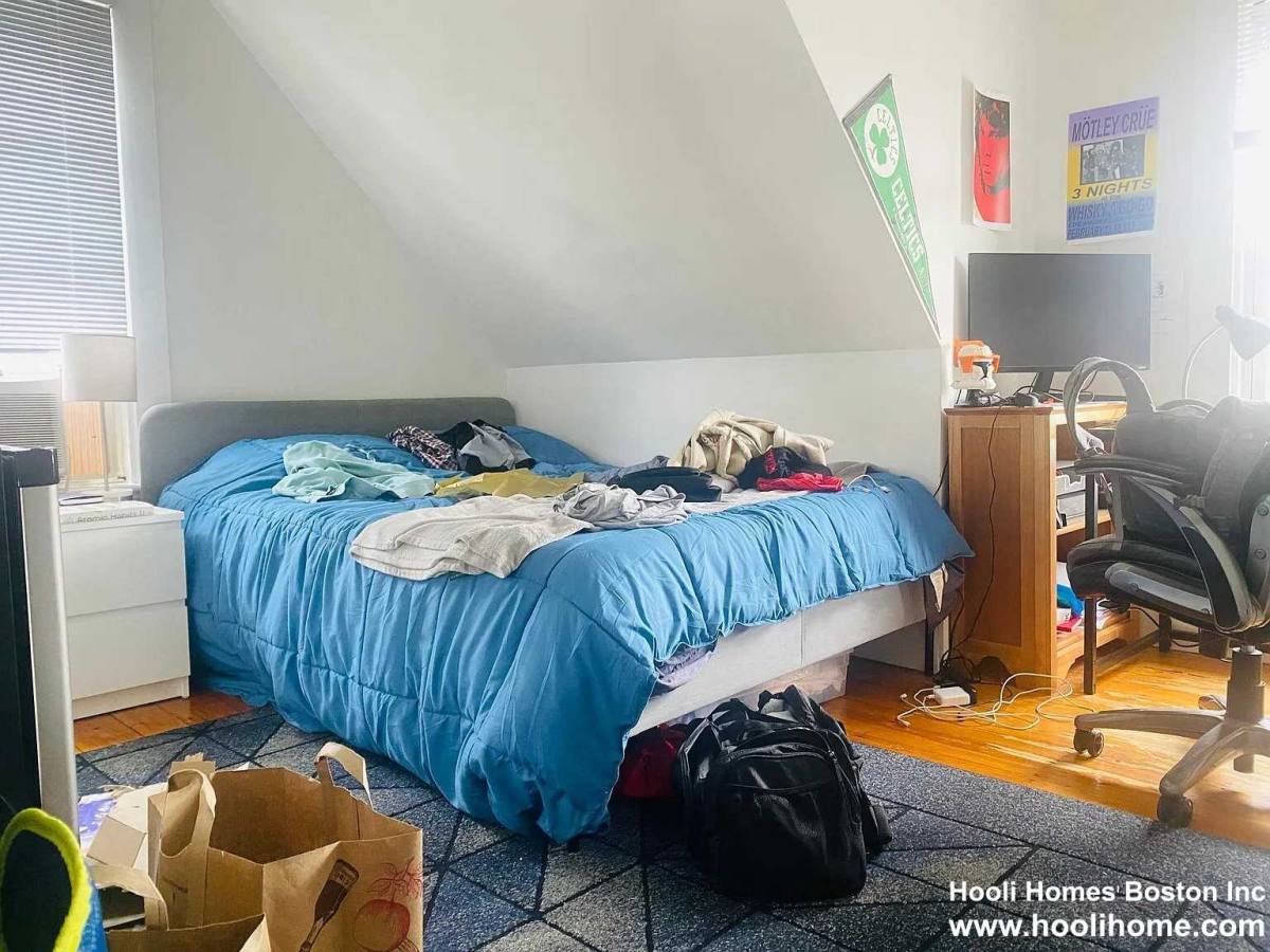 Apartment for rent at 32 Ashford St, Allston, MA 02134