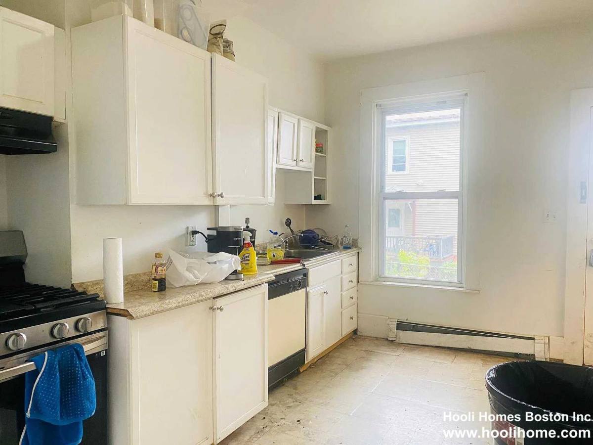 Apartment for rent at 32 Ashford St, Allston, MA 02134