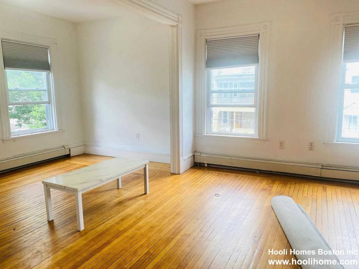 Apartment for rent at 32 Ashford St, Allston, MA 02134