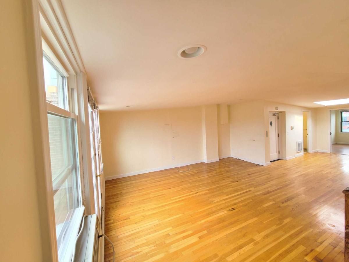 Apartment for rent at 145 Beacon St, Boston, MA 02116