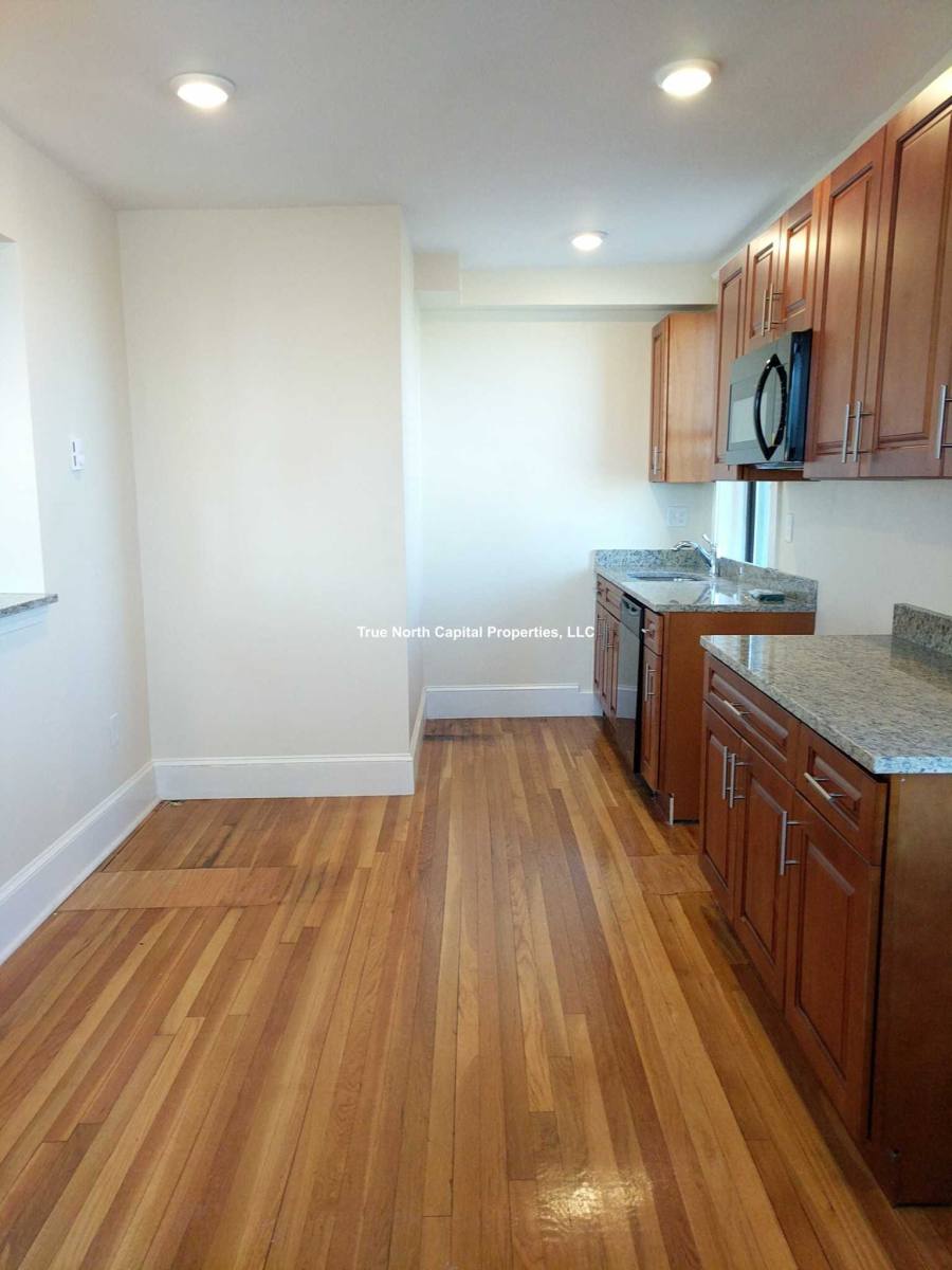Apartment for rent at 384 Broadway, Somerville, MA 02145
