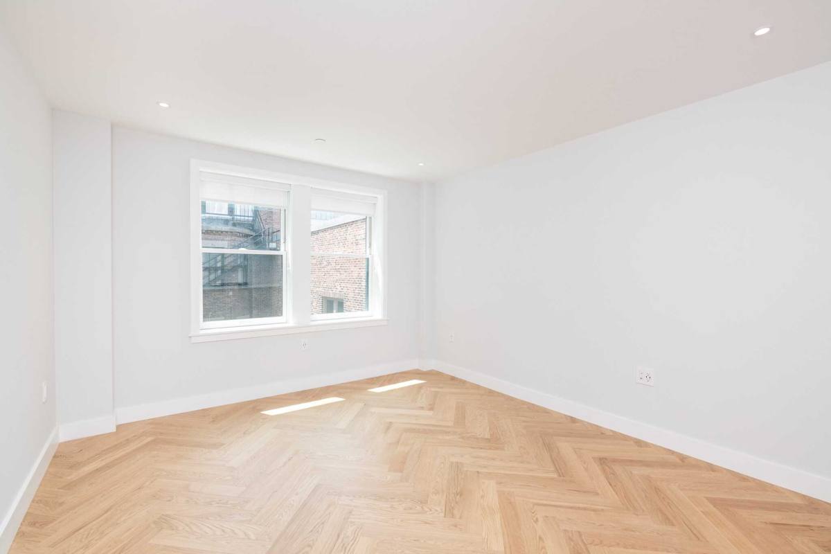 Apartment for rent at 16 Commonwealth Ave, Boston, MA 02116