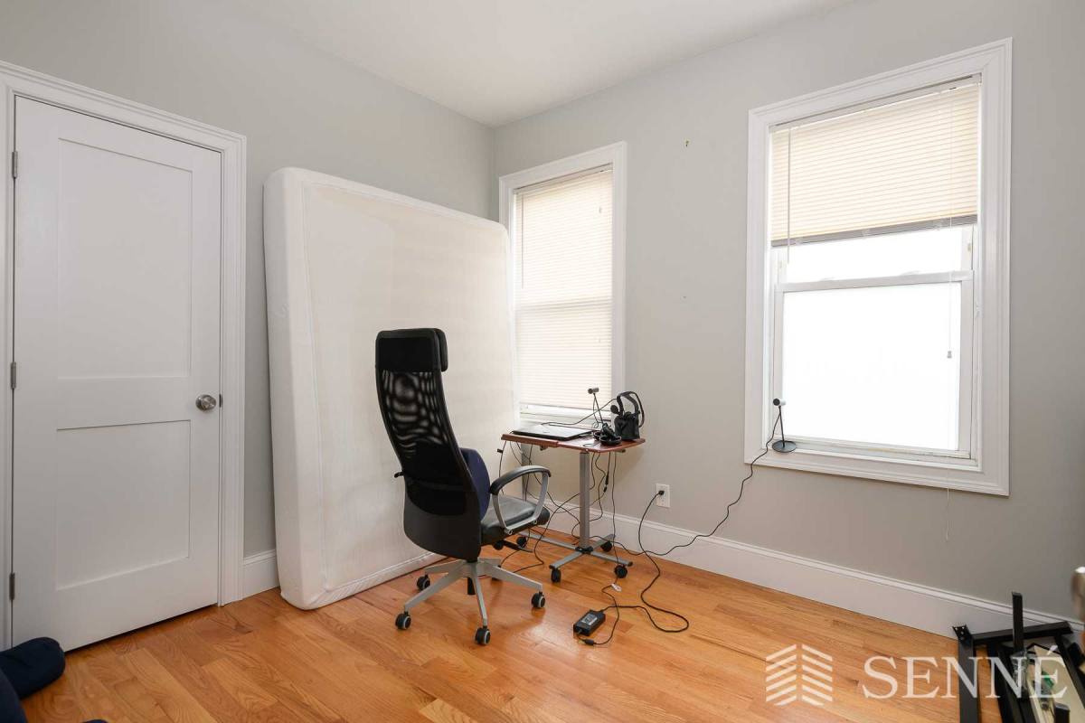 Apartment for rent at 283 Concord Ave, Cambridge, MA 02138