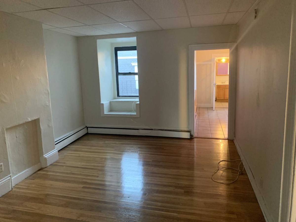 Apartment for rent at 182 Harvard St, Cambridge, MA 02139