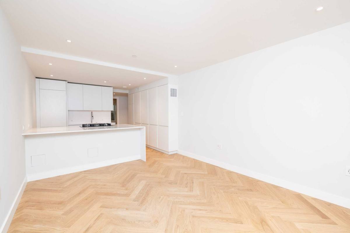 Apartment for rent at 18 Commonwealth Ave, Boston, MA 02116