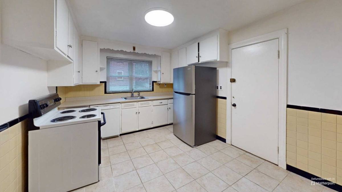 Apartment for rent at 120 Withington Rd, Newtonville, MA 02460