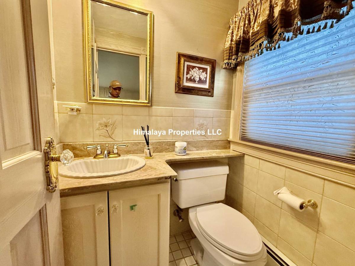 Apartment for rent at 32 Maplewood St, West Roxbury, MA 02132