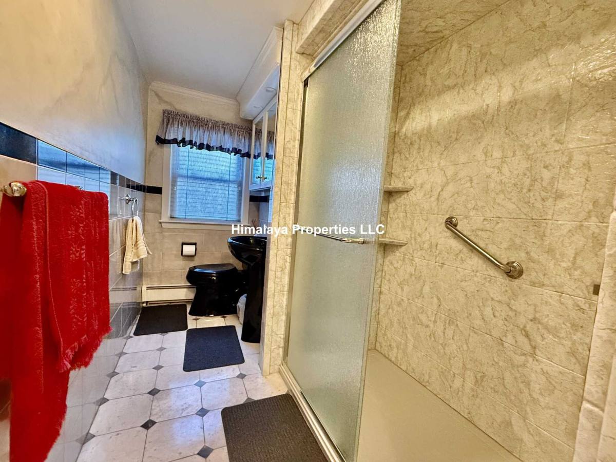 Apartment for rent at 32 Maplewood St, West Roxbury, MA 02132