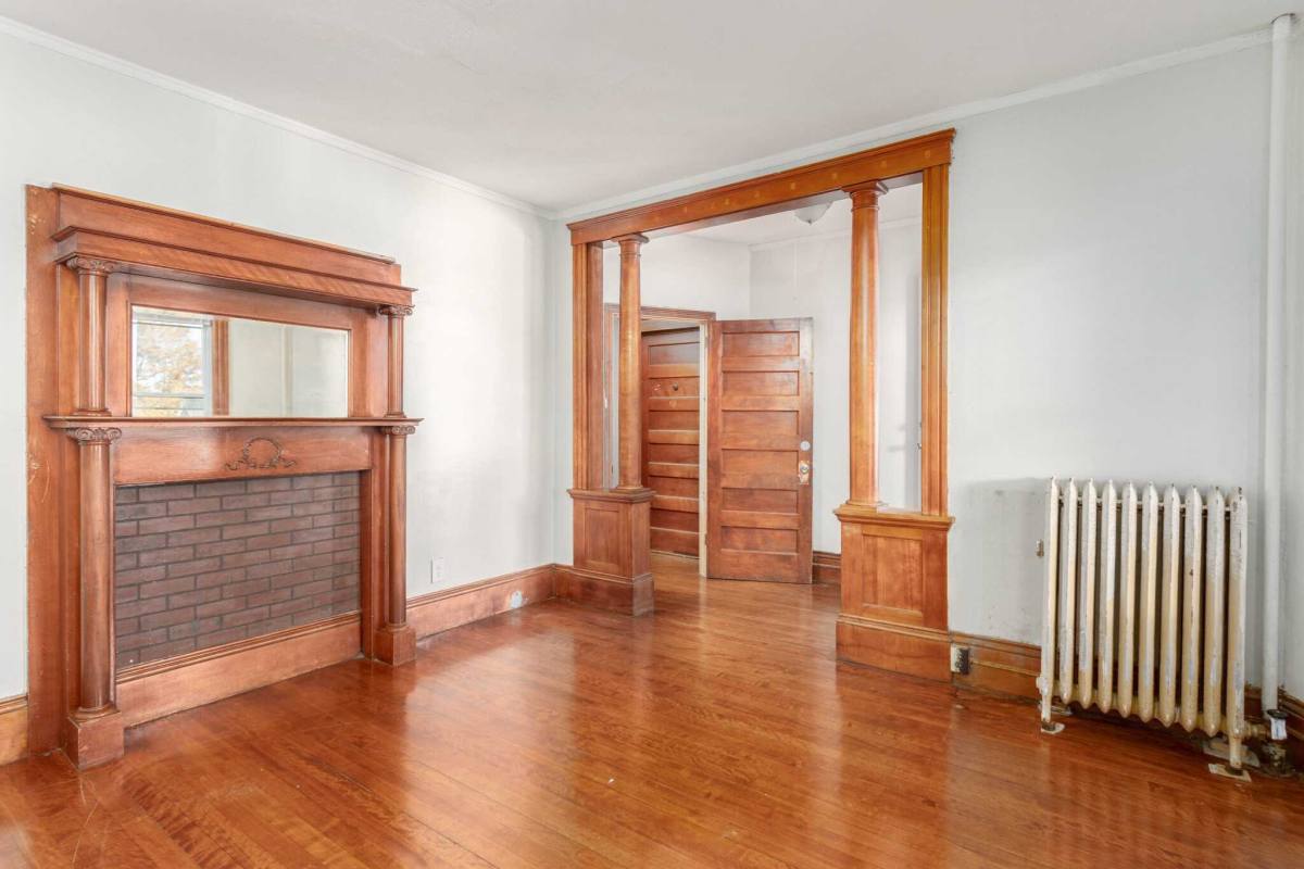 Apartment for rent at 18 Perkins St, Worcester, MA 01605