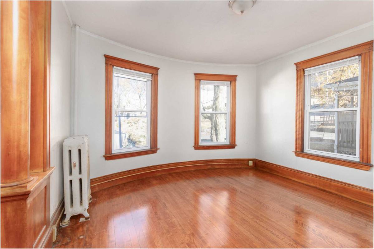Apartment for rent at 18 Perkins St, Worcester, MA 01605