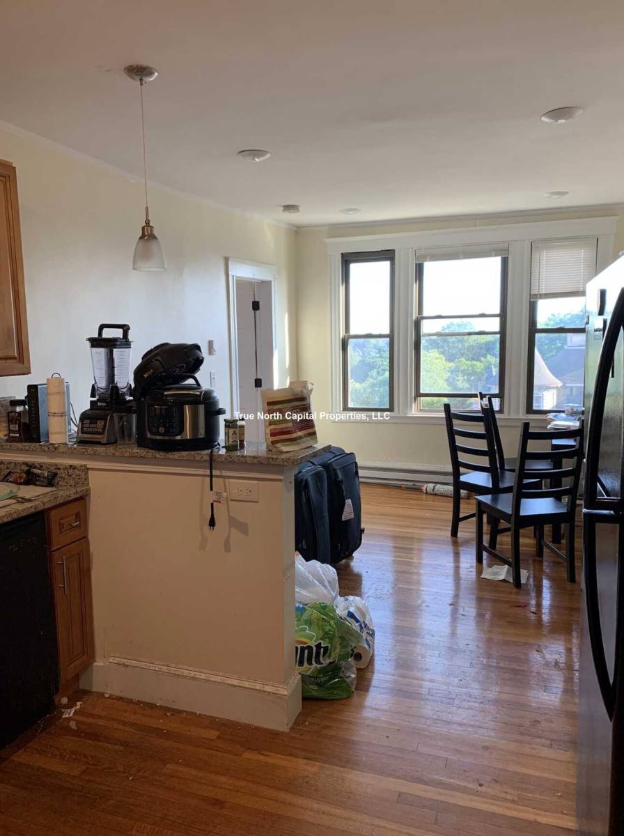 Apartment for rent at 387 Broadway, Somerville, MA 02145