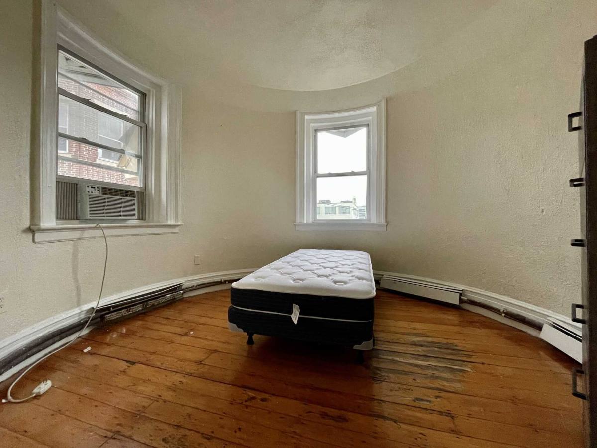 Apartment for rent at 190 Naples Rd, Brookline, MA 02446