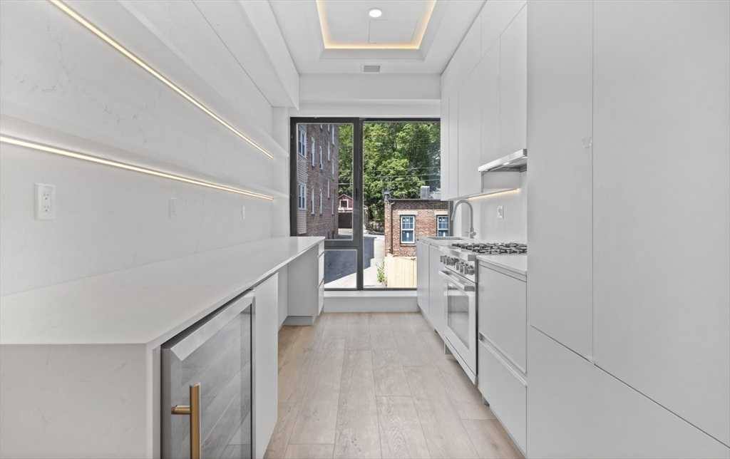 Apartment for rent at 1582 Beacon St, Brookline, MA 02446