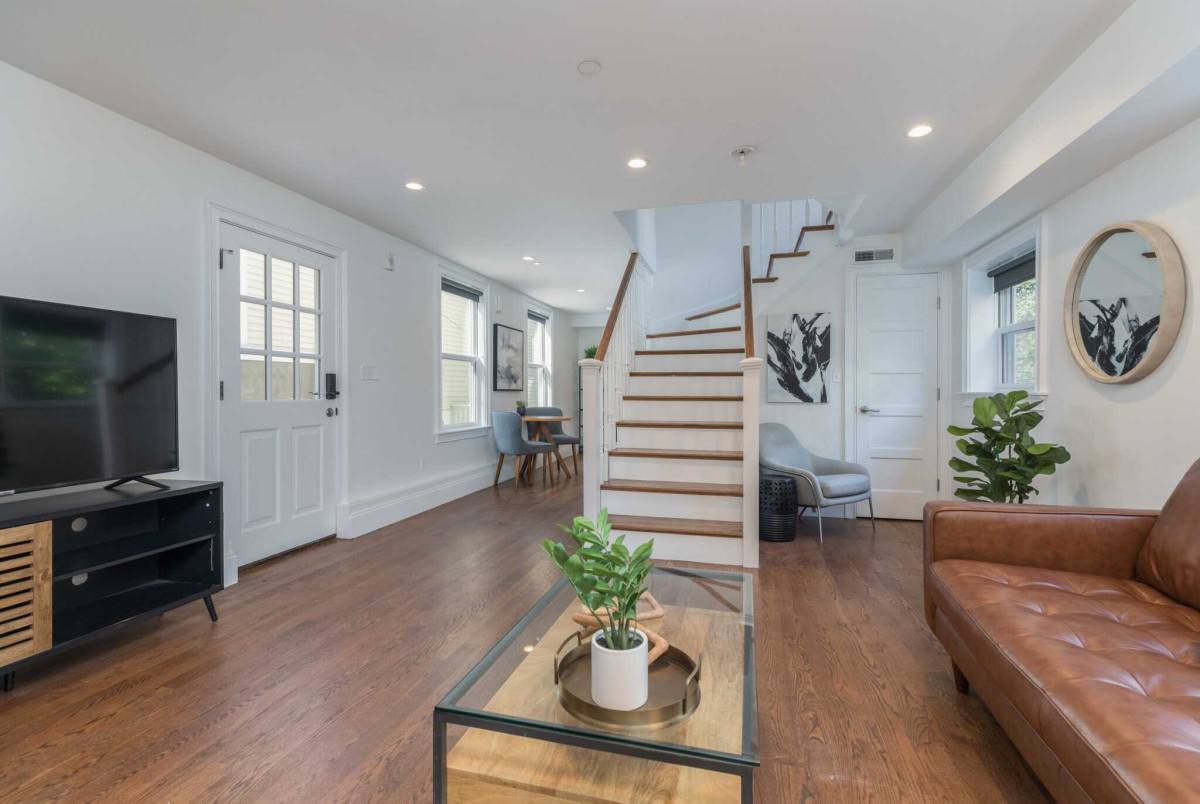 Apartment for rent at 123 Centre St Fort Hill, Roxbury, MA 02119