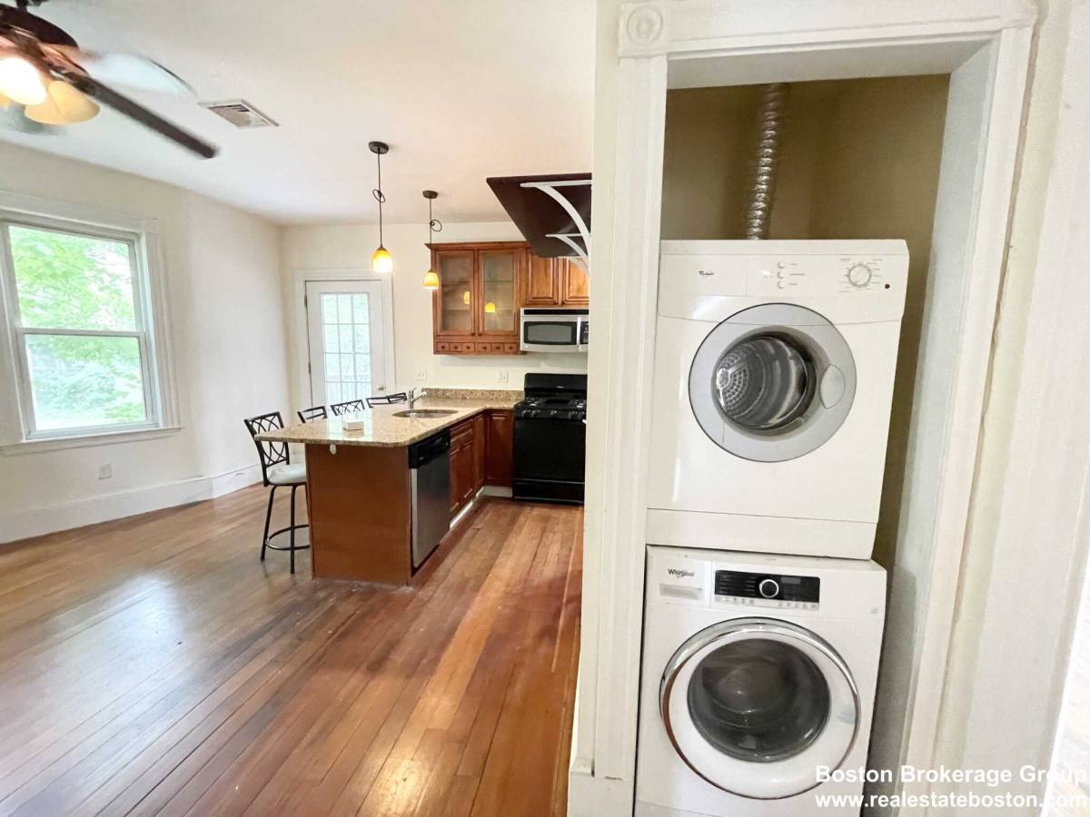 Apartment for rent at 116 Hillside St, Roxbury Crossing, MA 02120