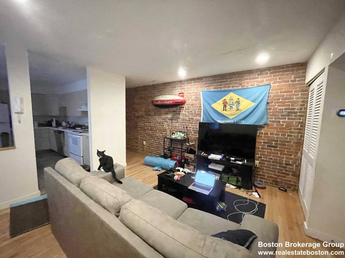 Apartment for rent at 75 Gainsborough St, Boston, MA 02115