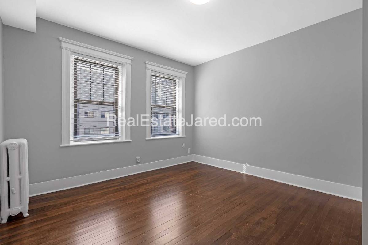 Apartment for rent at 33 Glenville Ave, Allston, MA 02134