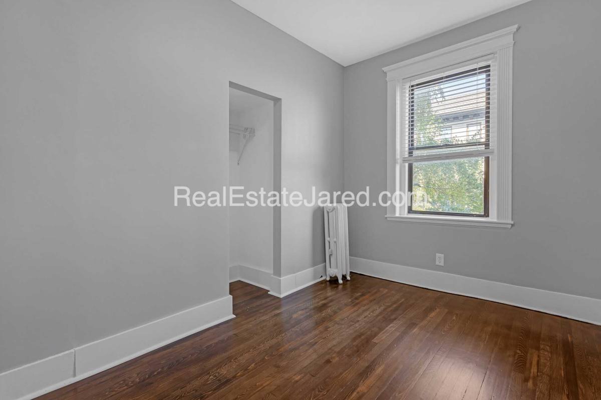 Apartment for rent at 33 Glenville Ave, Allston, MA 02134