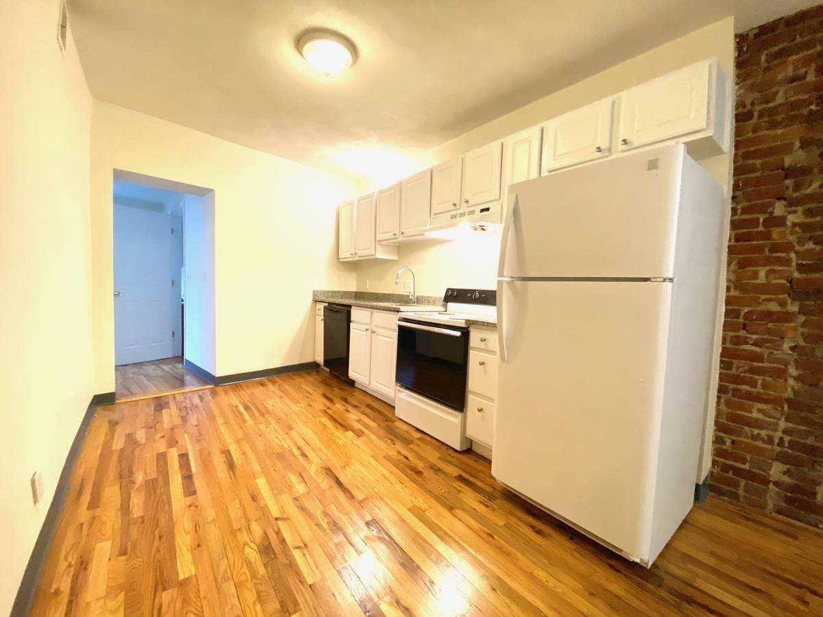 Apartment for rent at 842 Huntington Ave, Boston, MA 02115