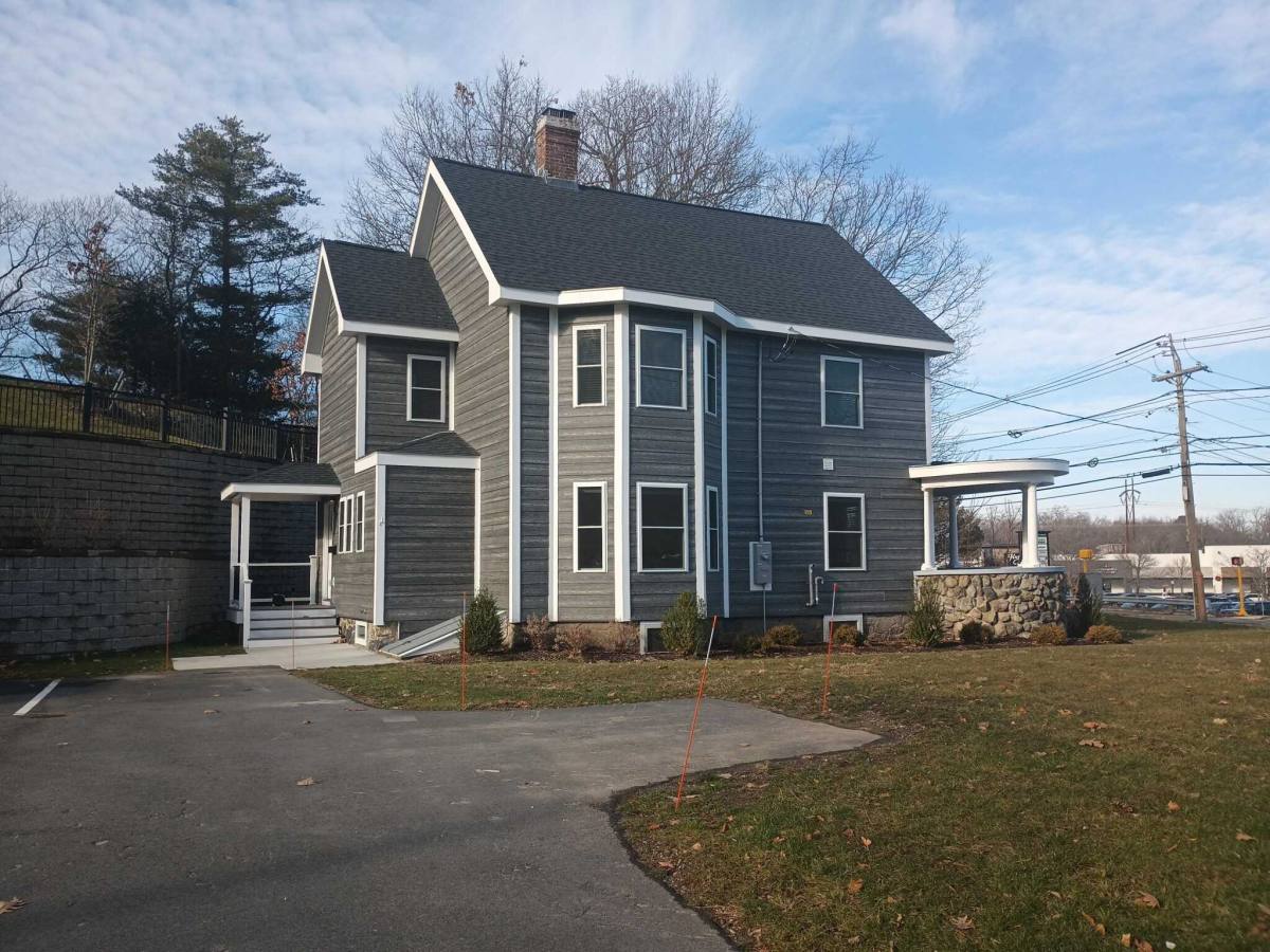 Apartment for rent at 419 Cambridge St, Winchester, MA 01890